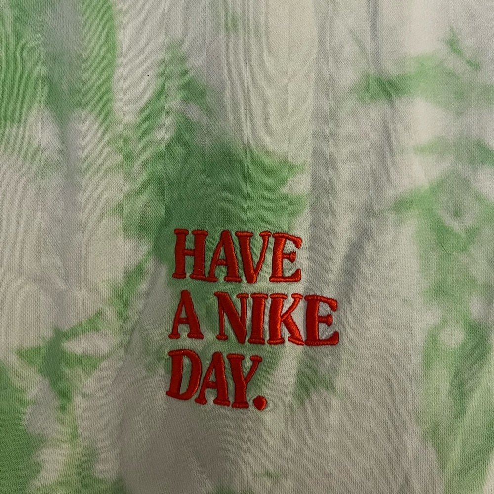 Nike Green and Cream Tie-Dye Sweater - Picture 4 of 5